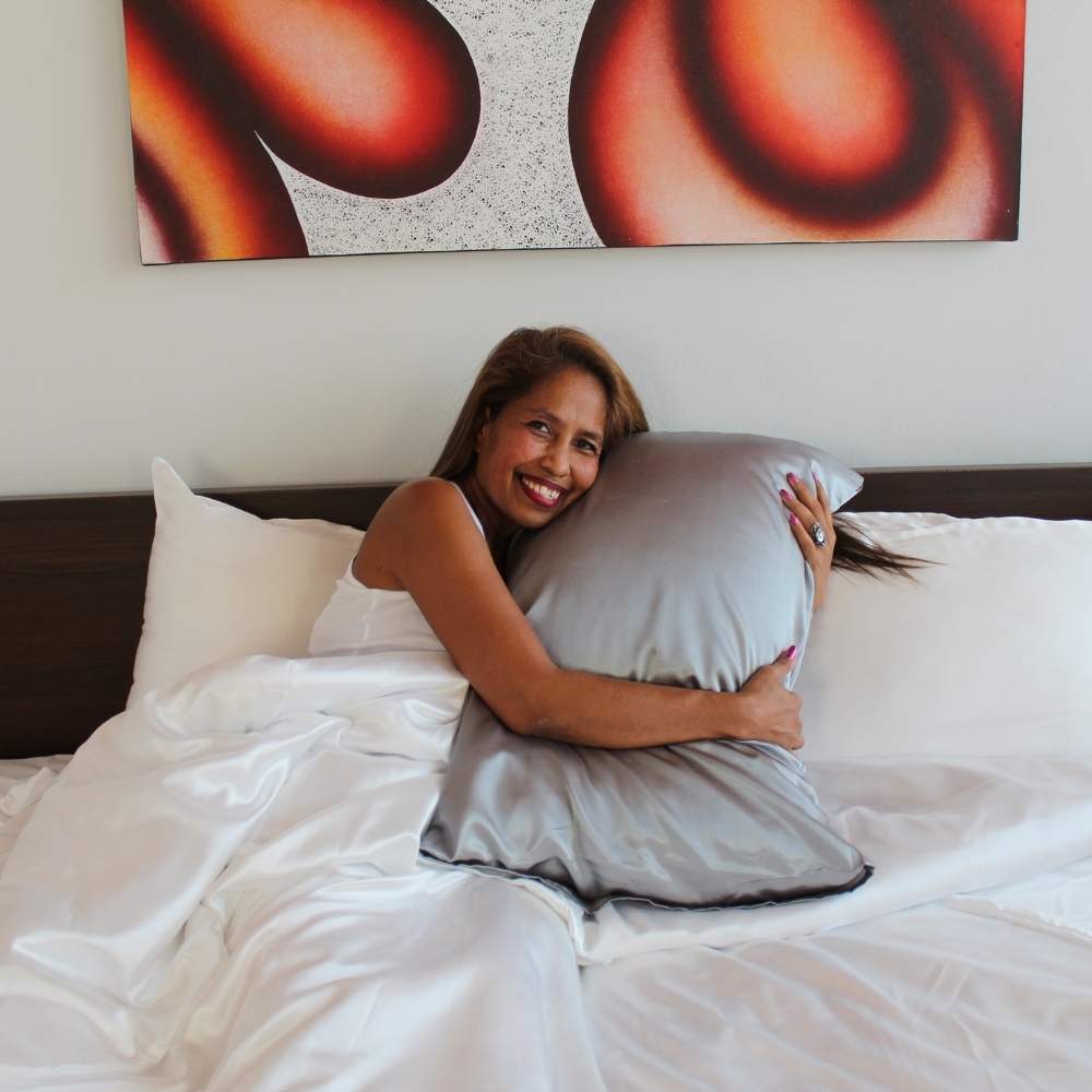 Silver polyester satin pillowcase